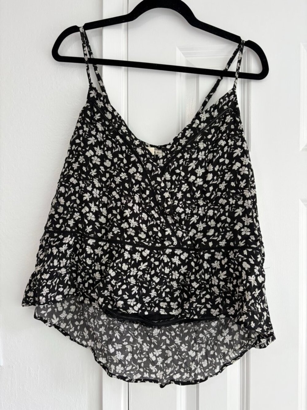 Reistor Women's V-neck Lace Camisole
